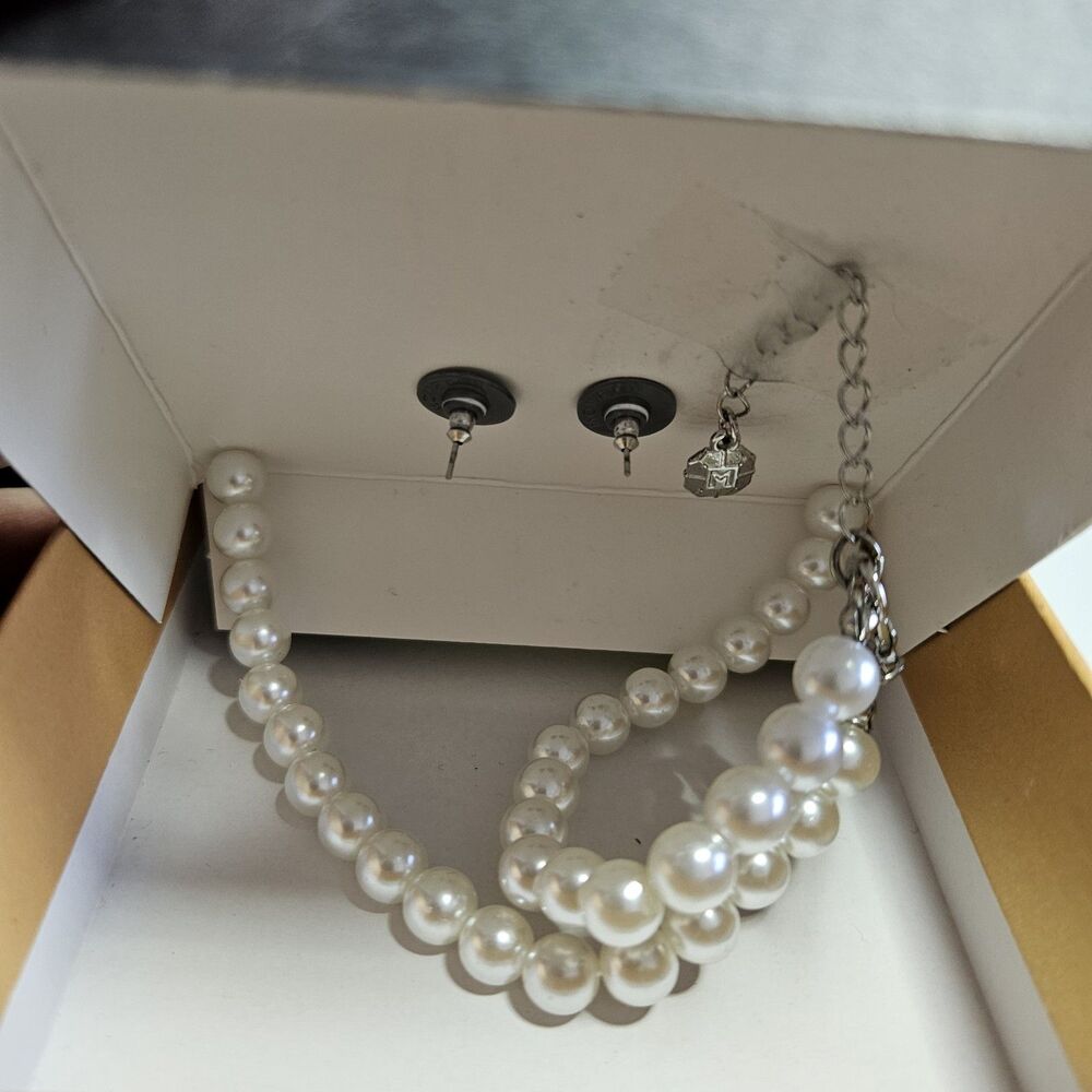 **Last Chance!! Final Sale** Monet Faux Pearl Crystal Necklace Earring Set NIB - Picture 11 of 15